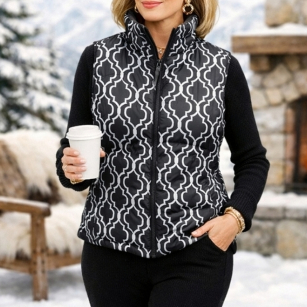 Lands' End Black and White Quatrefoil Patterned Down Puffer Vest Size Medium